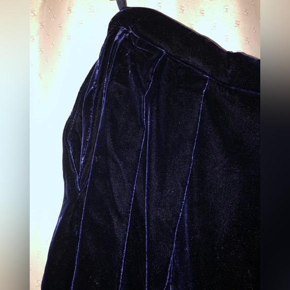 Vintage Mark Cross velvet skirt! - Picture 3 of 6
